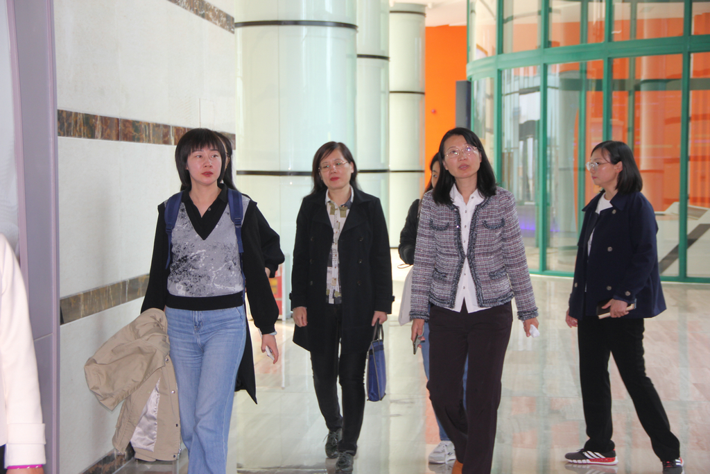 省標(biāo)準(zhǔn)化研究院及市區(qū)有關(guān)領(lǐng)導(dǎo)來(lái)潔晶進(jìn)行專標(biāo)融合調(diào)研